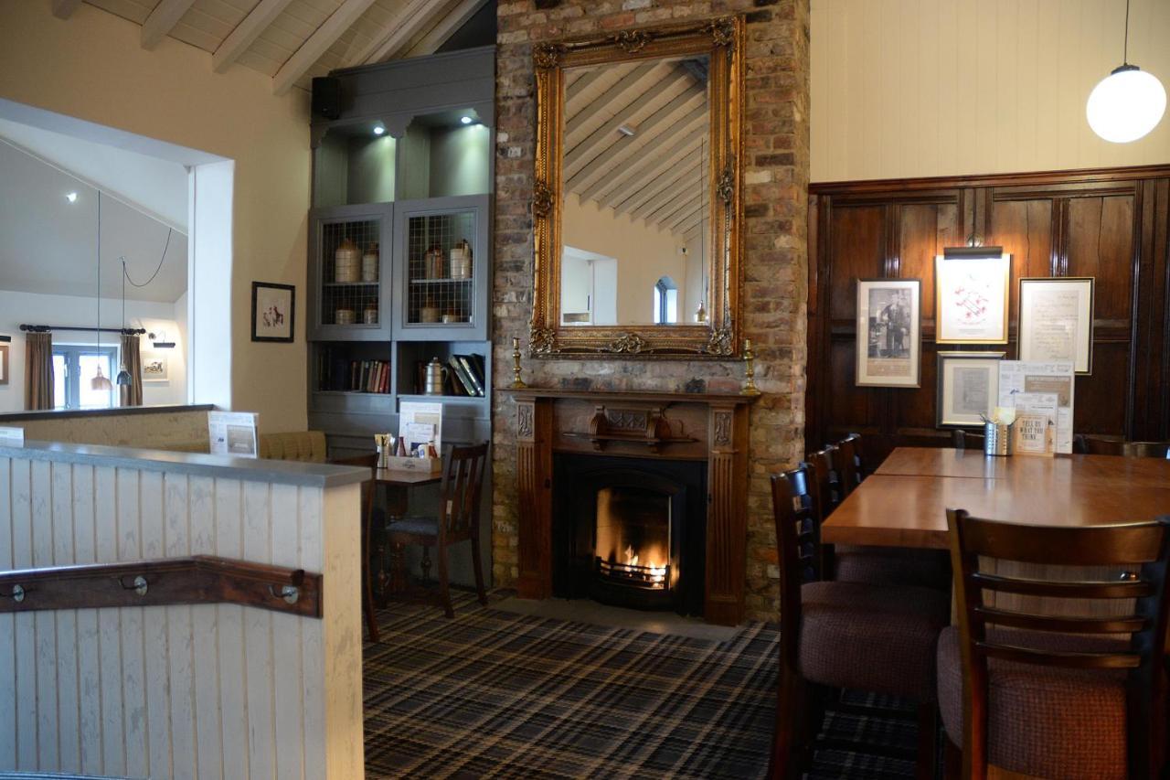 Boat & Horses Inn 올덤 외부 사진